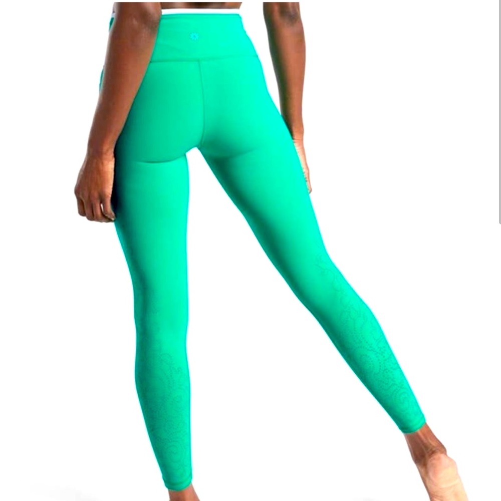 Athleta Revelation Laser Cut 7/8 Leggings in Power Vitamin